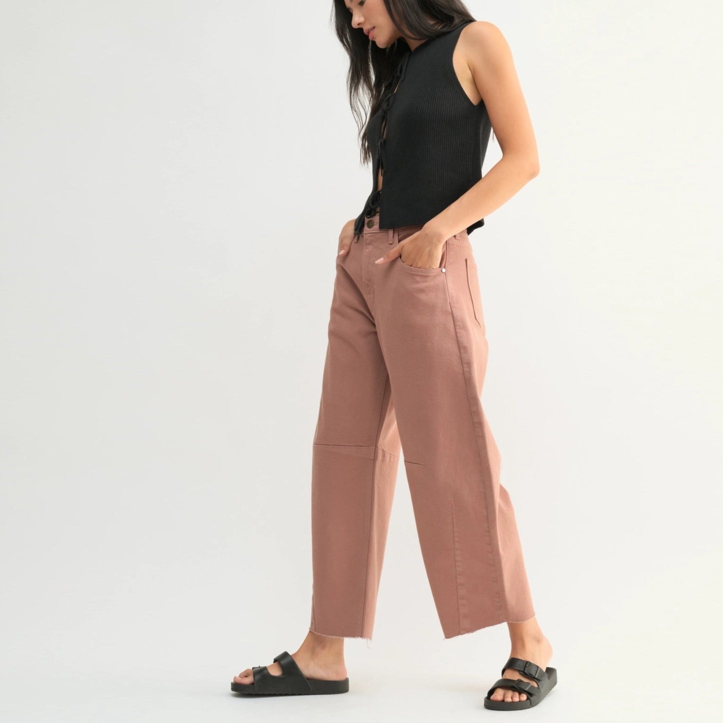 Barrel Jeans with Raw Edge - Clay