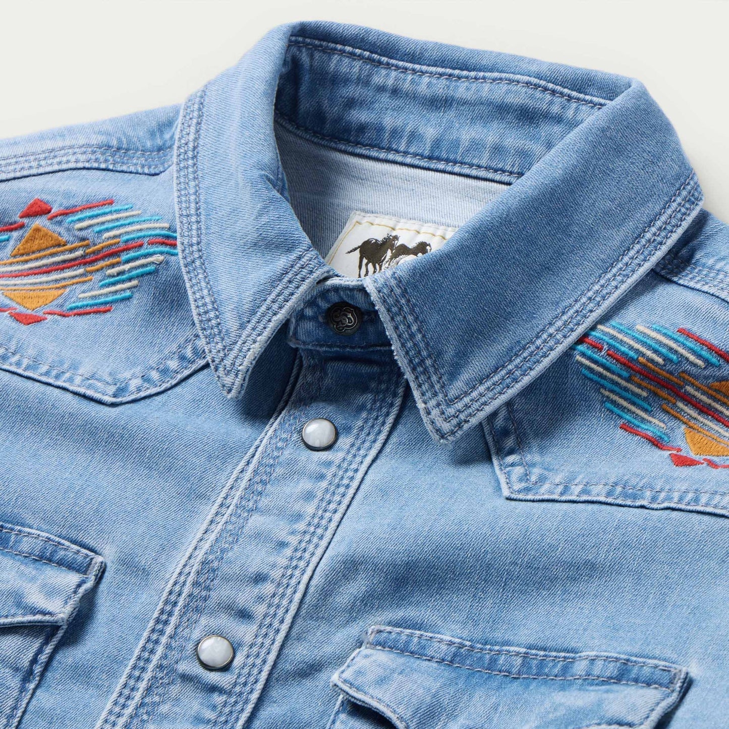 Women's Embroidered Denim Snap Shirt - Light Wash