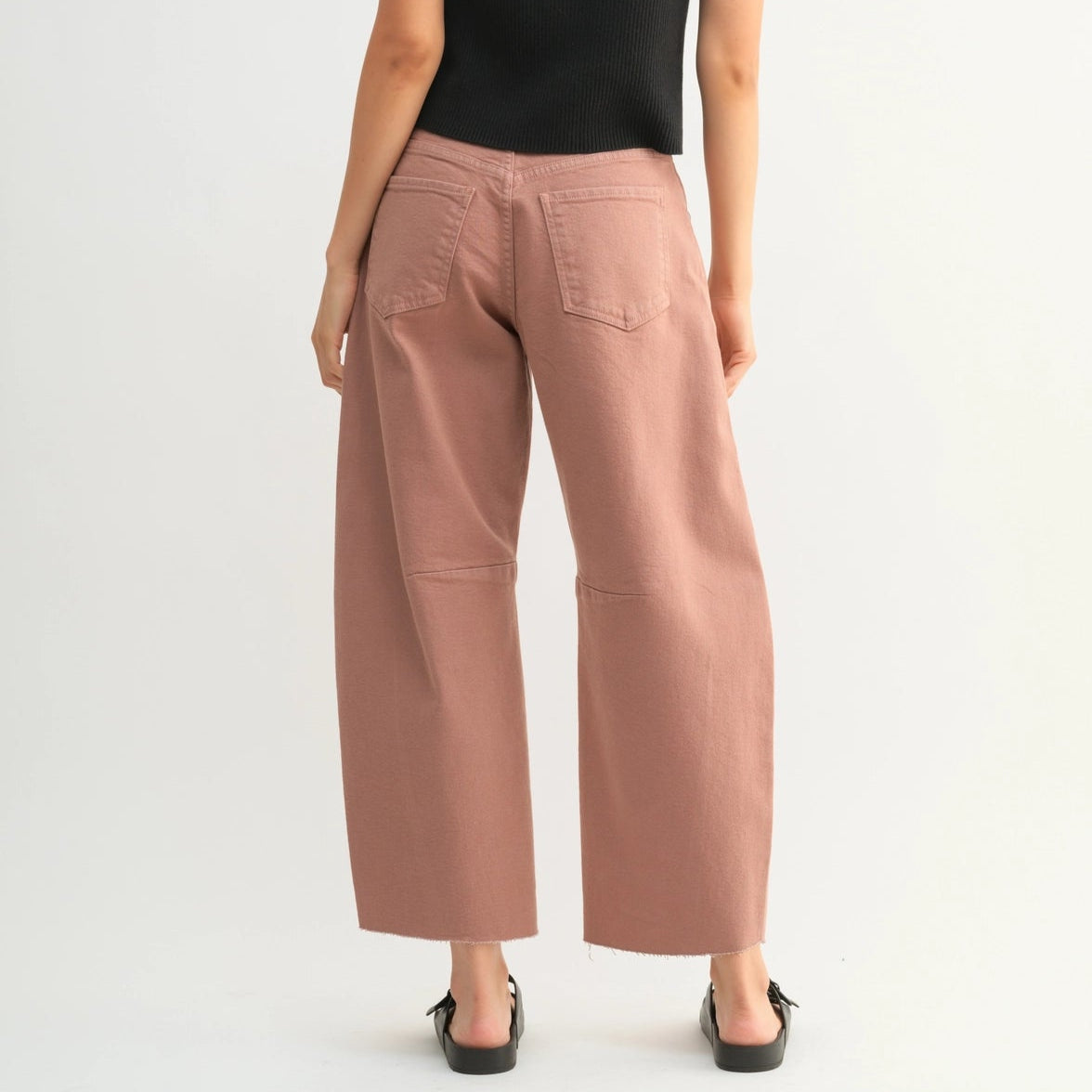 Barrel Jeans with Raw Edge - Clay