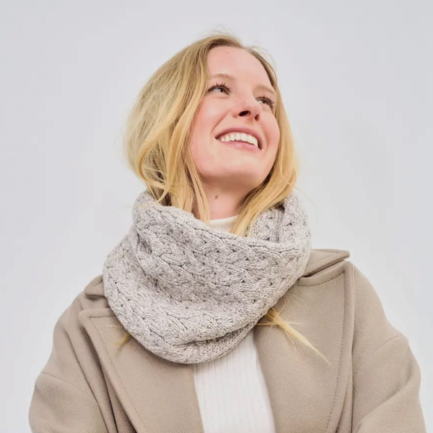 Newport Aran Cable Snood - Oat