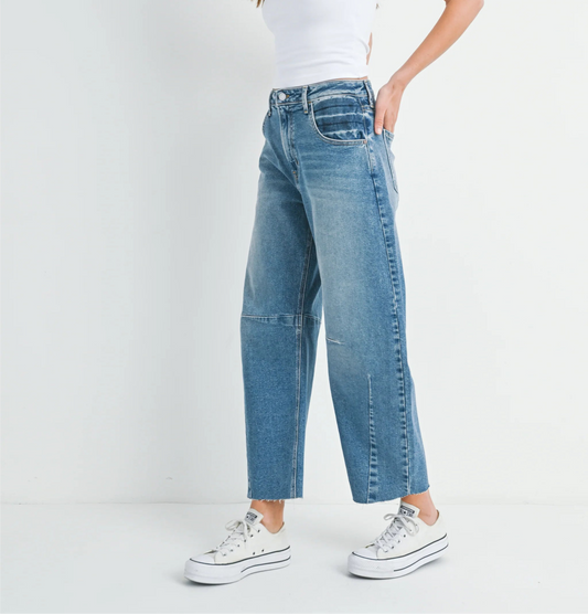 Barrel Jeans with Raw Edge - Medium Denim