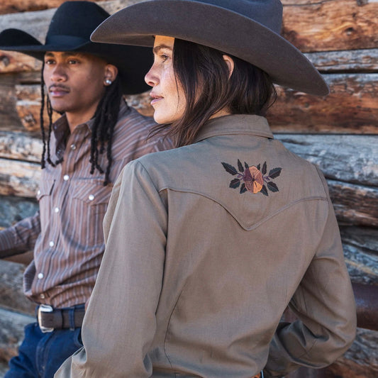 Embroidered snap shirt