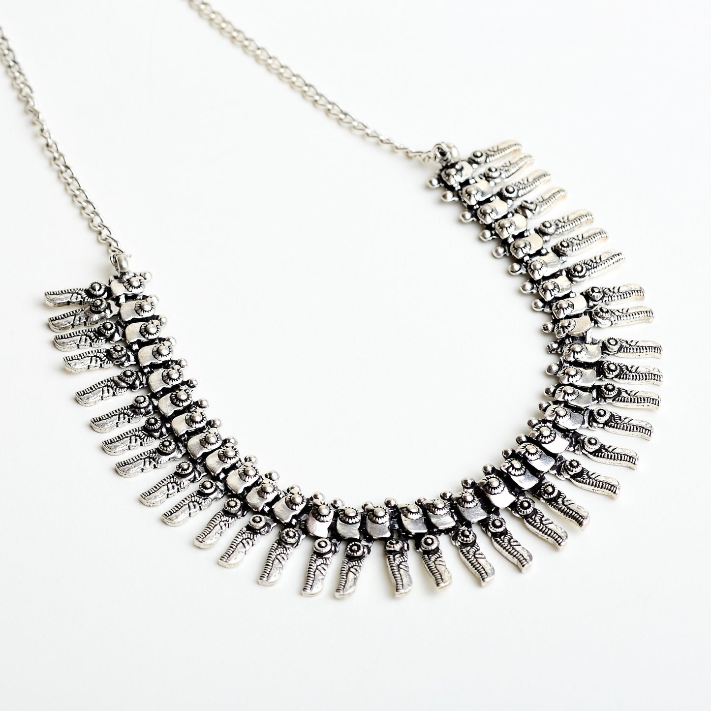 Decorated Collar Necklace - Silver